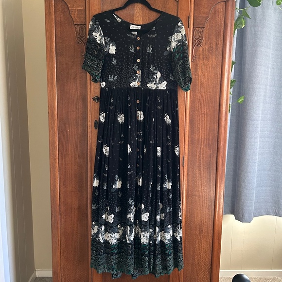 Vintage Floral Maxi Dress - Picture 2 of 4